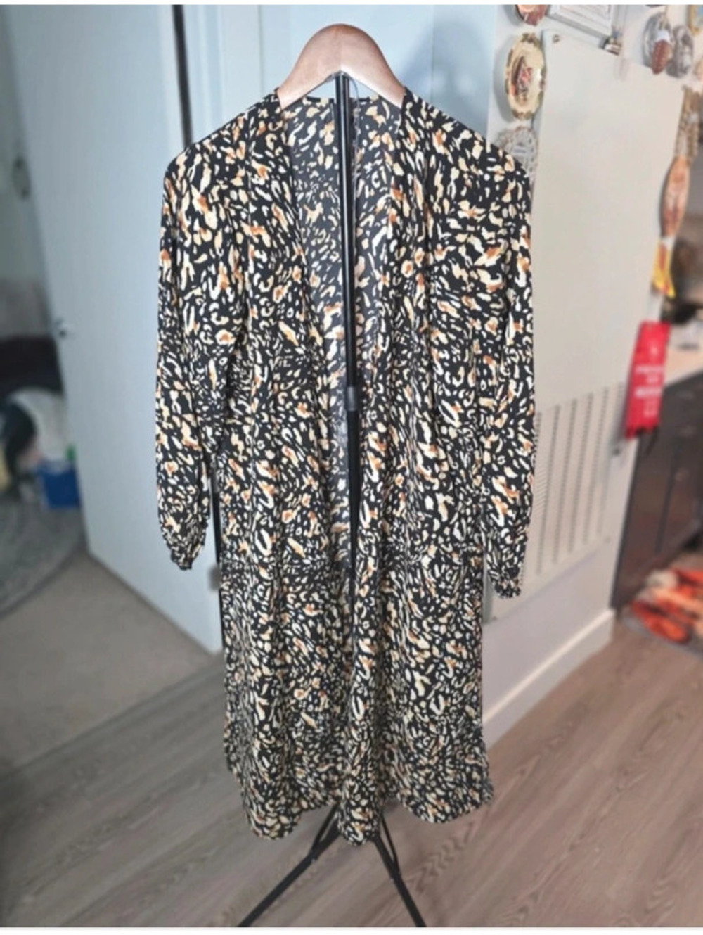 Lildy Emb Sleeve Dress in Abstract Print, Size S/M